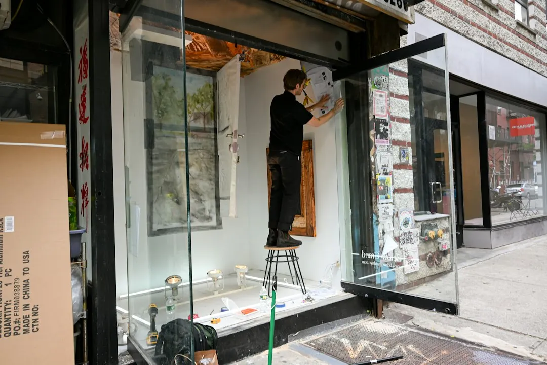 门店门头招牌与亚克力发光字设计制作：实体店视觉引流的关键落地环节解析正文配图 2